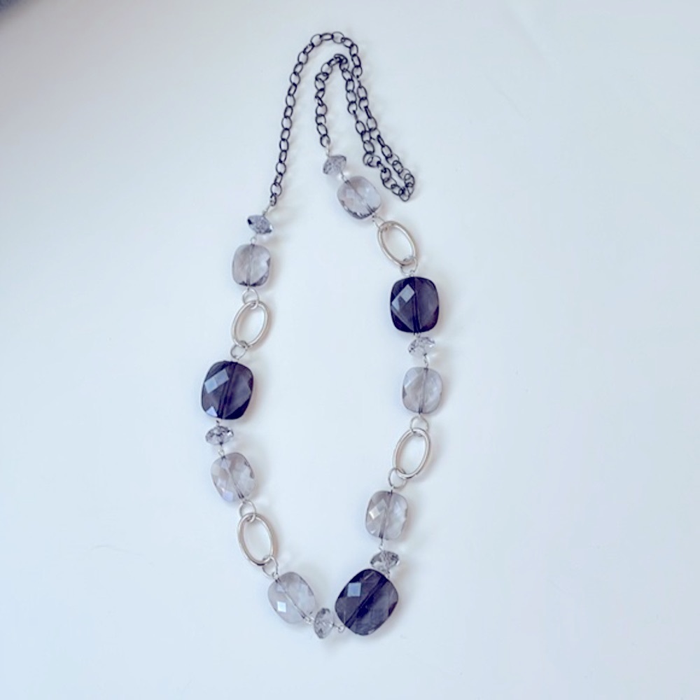 “3 for $15” SALE: Vintage 17” Statement Necklace with Resin Faceted Rhinestones